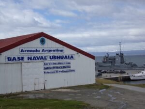 Ushuaia: el Gobierno pone en venta un inmueble estratégico de la Armada